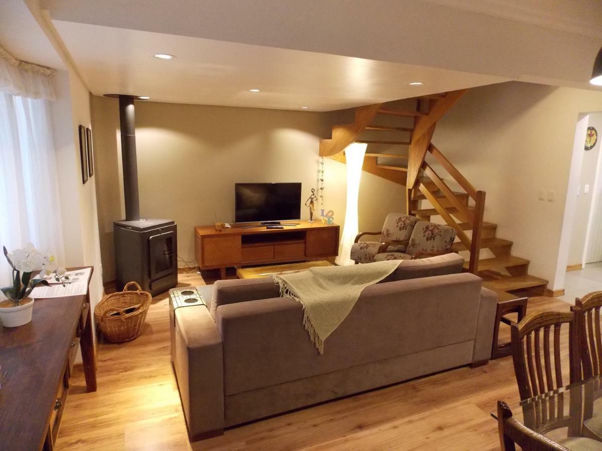 Triplex 3 Suites Em カネラ エクステリア 写真